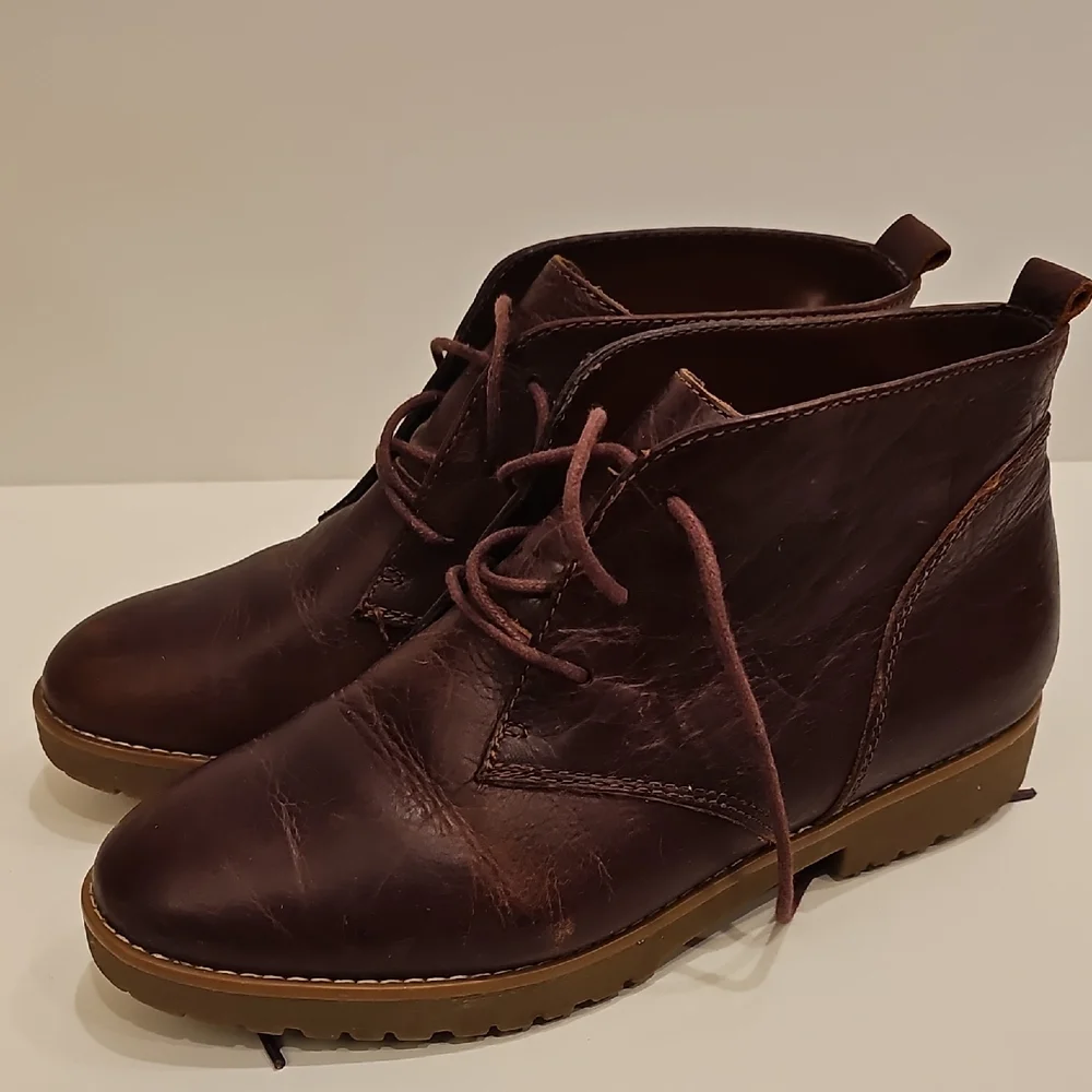 Women's Ralph Lauren Malva Burgandy / Brown Ankle Booties - Picture 4 of 10